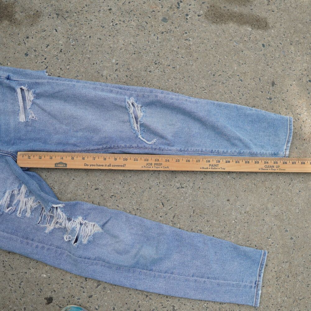 American Eagle Ripped Mom Jeans Size 0 Light Wash High Rise Distressed Denim - Picture 6 of 8